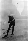 Manifestant, Rue Saint-Jacques, Paris, France, mai 1968