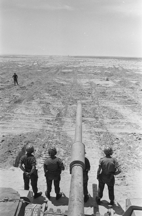 L’armée israélienne dans le désert du Sinaï. Guerre des Six-Jours, Egypte, 1967