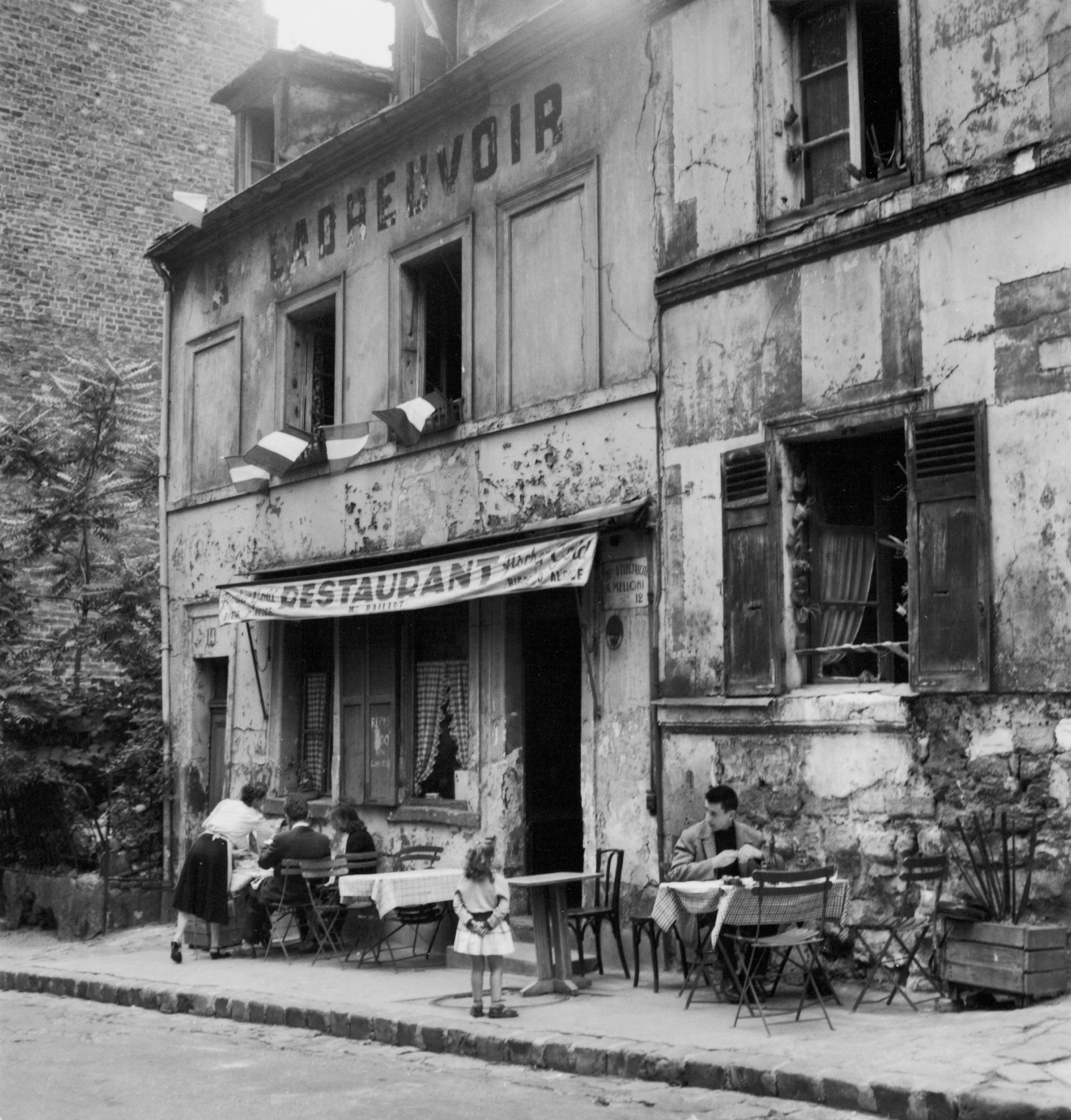 Restaurant, rue de l'Abreuvoir, Montmartre, Paris, 1950