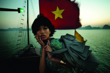 "Fashion ethnic #1", Baie de Ha Long, Vietnam, 2009