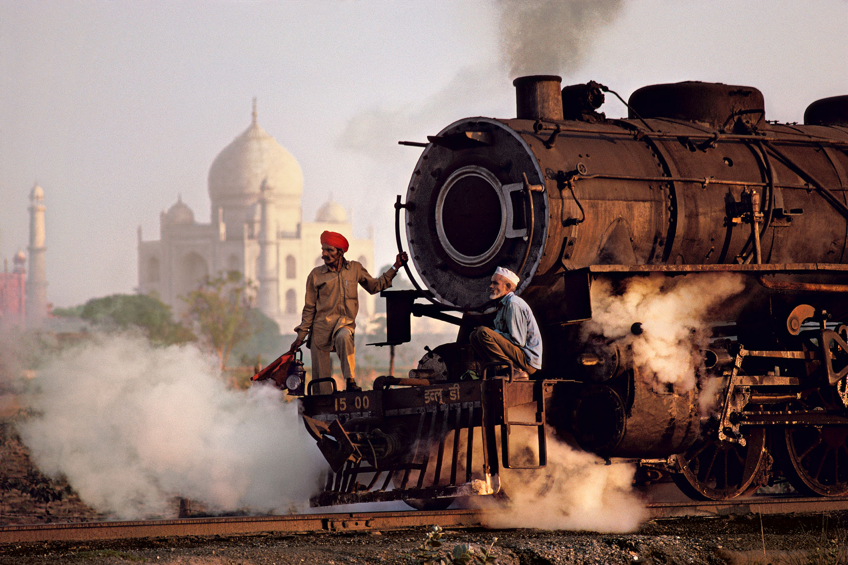 Taj and Train. Agra, Uttar Pradesh, India, 1983.