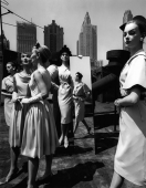 Evelyn, Isabella, Nena + Mirrors, New York (Vogue), Etats-Unis, 1962