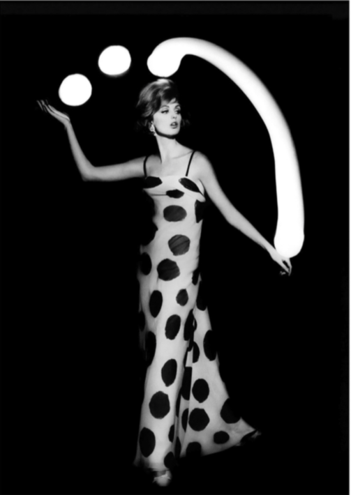Dorothy Juggling with Light Balls, Paris, 1962.